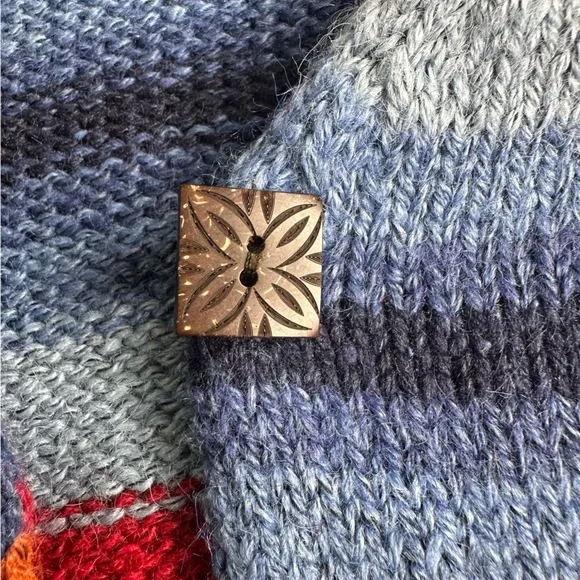 Northern Isles Colorful Aztec Patterned Cardigan Sweater. Size XL - Picture 5 of 8